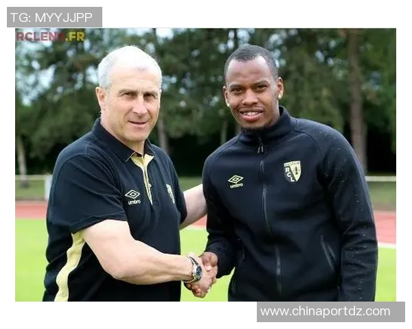 朗斯与洛里昂历史交战回顾及战绩分析探讨